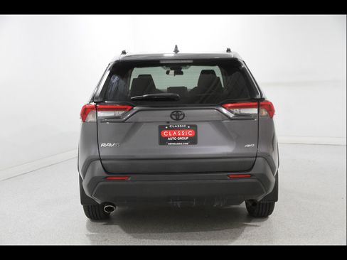 Used 2019 Toyota RAV4 XLE w/ Convenience Package AWD/4WD image 18