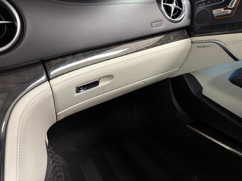 Used 2018 Mercedes-Benz SL 550 image 31