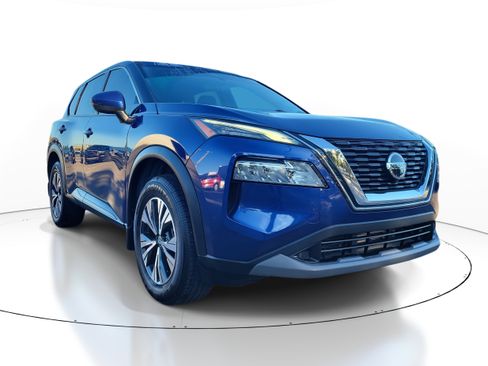 Certified 2021 Nissan Rogue SV image 2