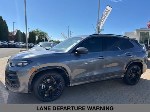 New 2025 Volkswagen Tiguan SE R-Line image 8