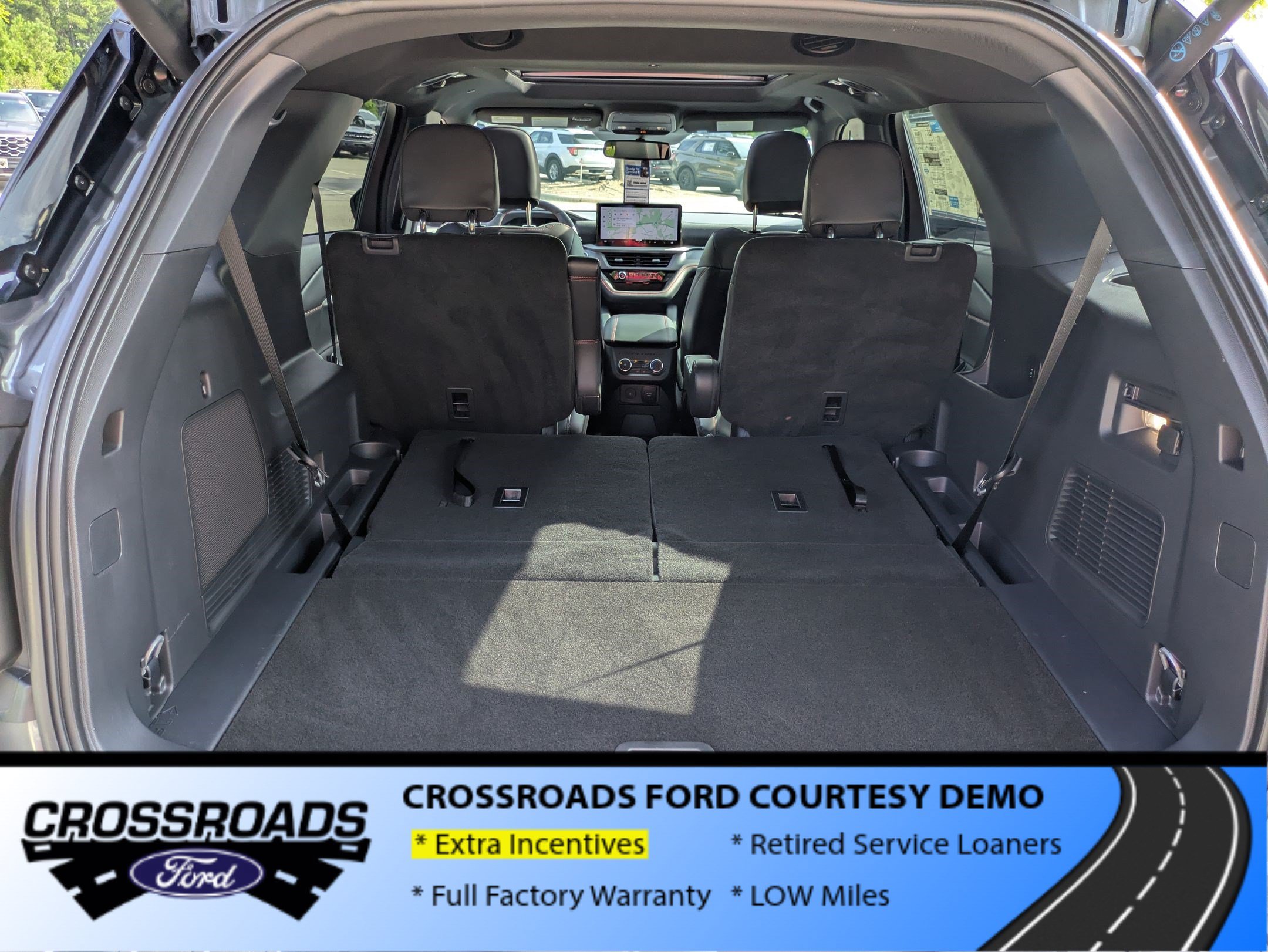 New 2026 Ford Explorer ST-Line w/ ST-Line Street Pack AWD/4WD image 36