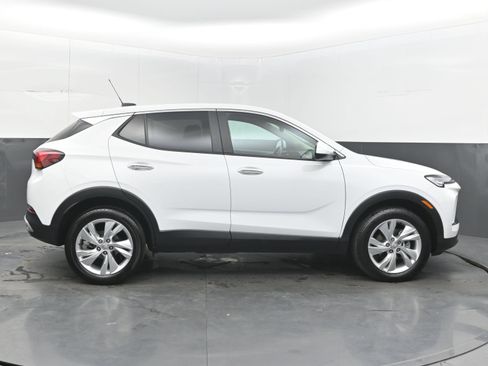 Used 2025 Buick Encore GX Preferred AWD/4WD image 10