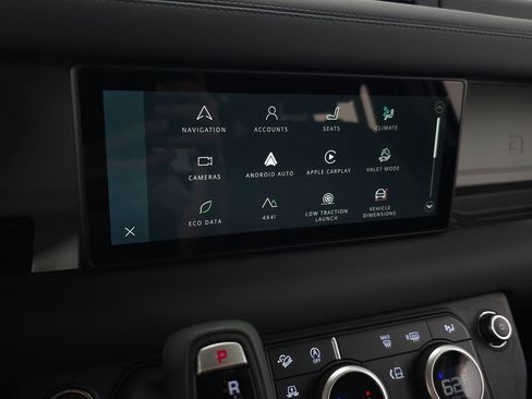 Used 2024 Land Rover Defender 110 S image 24