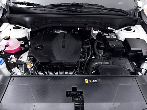 Certified 2024 Kia Sorento LX FWD image 11