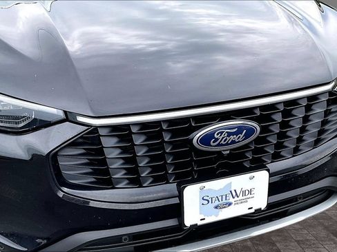 Used 2023 Ford Escape Platinum AWD/4WD image 29