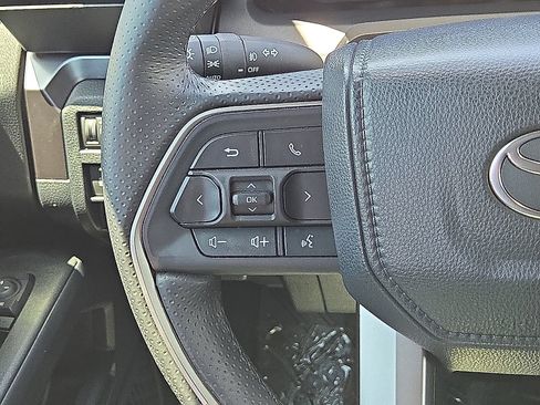 Used 2025 Toyota 4Runner TRD Off-Road Premium w/ Tow Technology Package AWD/4WD image 19