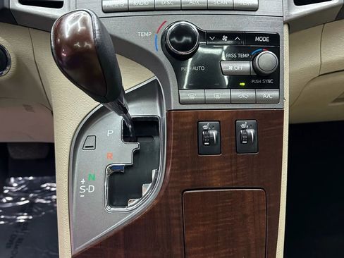 Used 2012 Toyota Venza XLE image 18