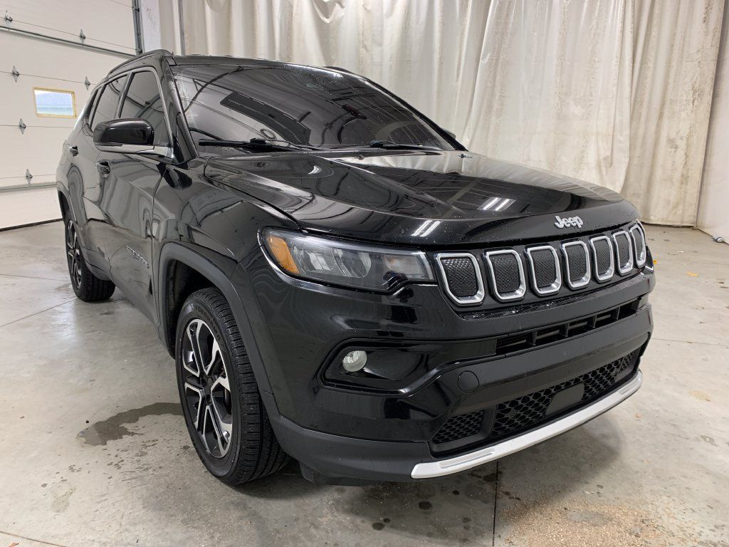 Used 2022 Jeep Compass Limited AWD/4WD image 14