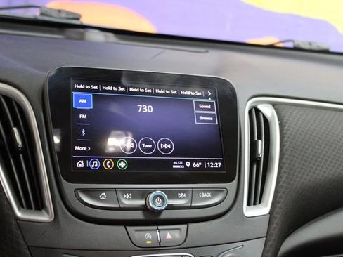 Used 2022 Chevrolet Malibu LS FWD image 18