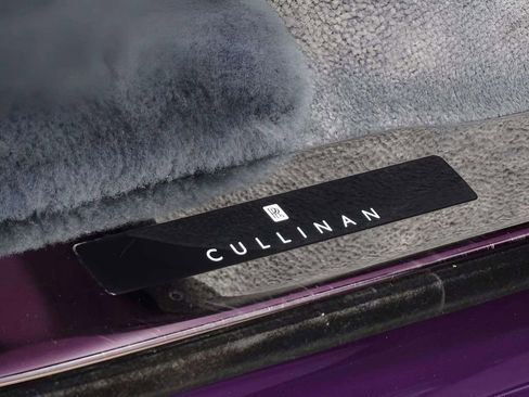 Used 2025 Rolls-Royce Cullinan AWD/4WD image 7