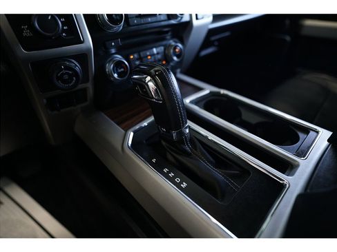 Used 2017 Ford F150 Lariat w/ Equipment Group 502A Luxury image 21