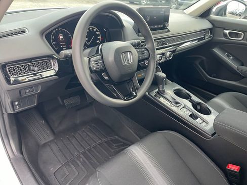 Used 2023 Honda Civic LX image 5