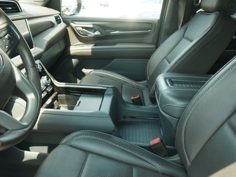 Used 2022 GMC Yukon Denali AWD/4WD image 7