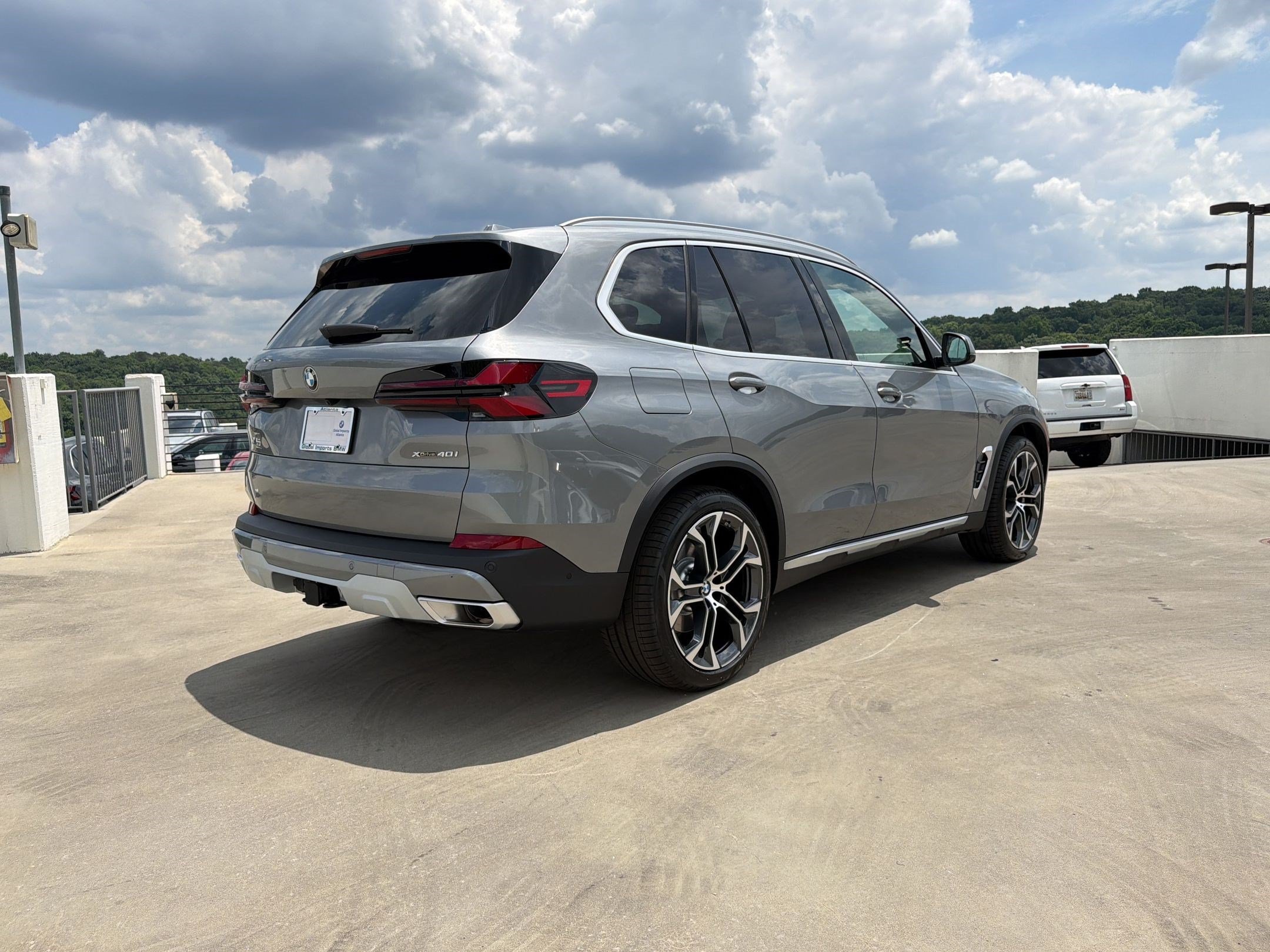 Used 2026 BMW X5 xDrive40i w/ Premium Package AWD/4WD image 9