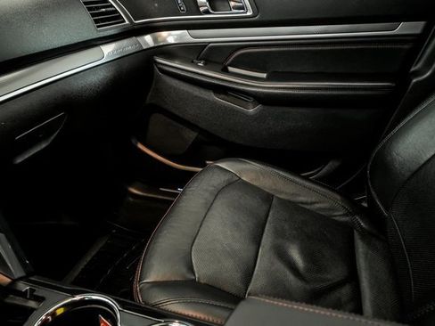 Used 2017 Ford Explorer Sport w/ Equipment Group 401A image 24