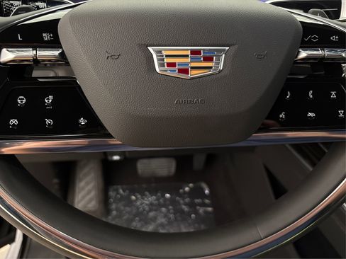 New 2025 Cadillac Escalade Premium Luxury image 19