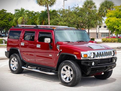 Used 2005 HUMMER H2 w/ Preferred Equipment Group AWD/4WD image 2