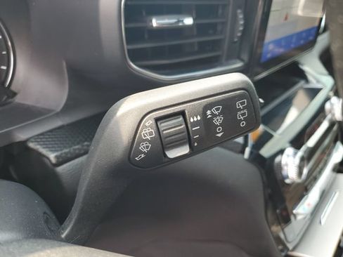 Used 2023 Ford Explorer ST-Line w/ Class IV Trailer Tow Package AWD/4WD image 17