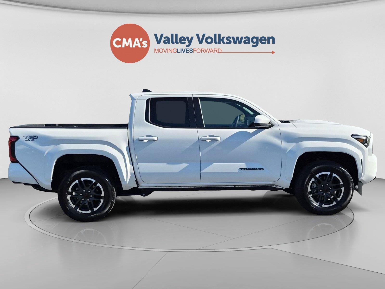 Used 2025 Toyota Tacoma TRD Sport AWD/4WD image 6