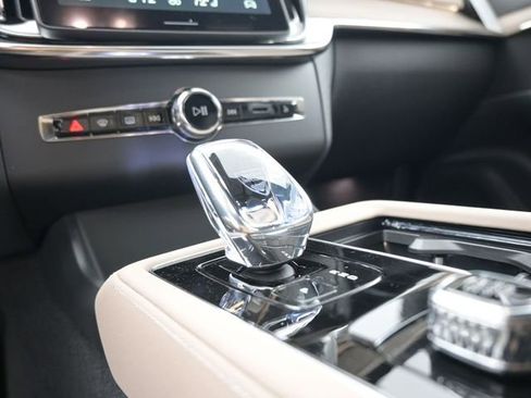 New 2026 Volvo XC90 B6 Ultra w/ Lounge Package image 12