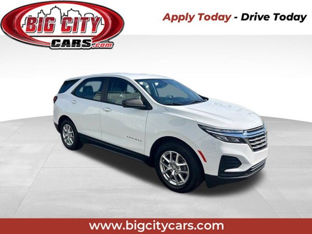 Used 2022 Chevrolet Equinox LS w/ LPO, Floor Liner Package FWD image 1