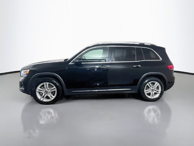 Used 2023 Mercedes-Benz GLB 250 4MATIC w/ Premium Package image 6