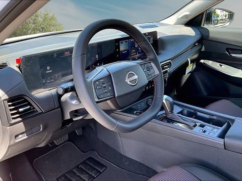 New 2027 Nissan Sentra SR FWD image 7