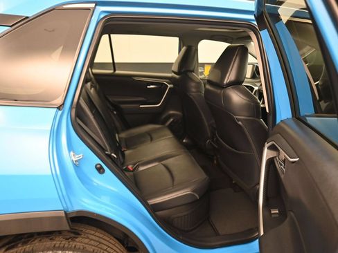 Used 2021 Toyota RAV4 XLE Premium AWD/4WD image 35