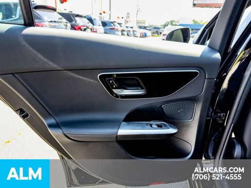 Used 2025 Mercedes-Benz C 300 Sedan image 11