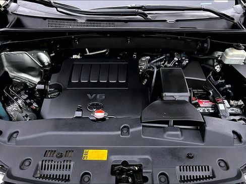 Certified 2016 Toyota Highlander Limited Platinum image 31