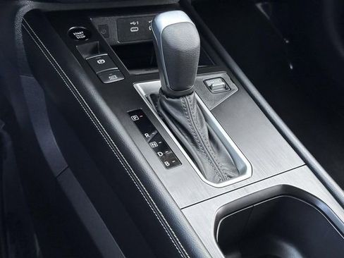 Used 2025 Nissan Kicks SV image 21