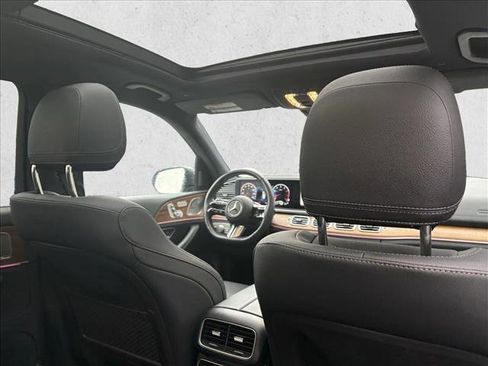 Certified 2025 Mercedes-Benz GLS 450 4MATIC image 18