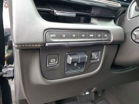 Used 2023 Cadillac Escalade ESV Sport Platinum w/ Heavy-Duty Trailer Package image 11