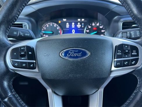 Used 2022 Ford Explorer XLT w/ Equipment Group 202A image 27