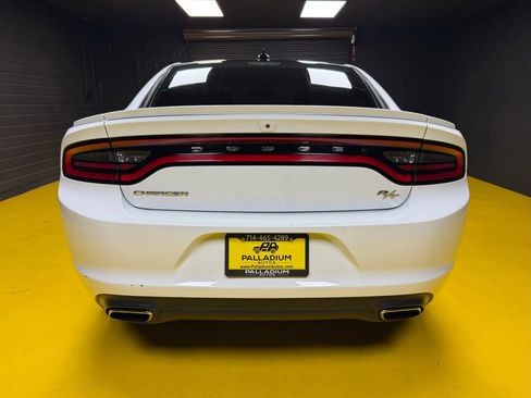 Used 2016 Dodge Charger R/T w/ Navigation & Travel Group image 5