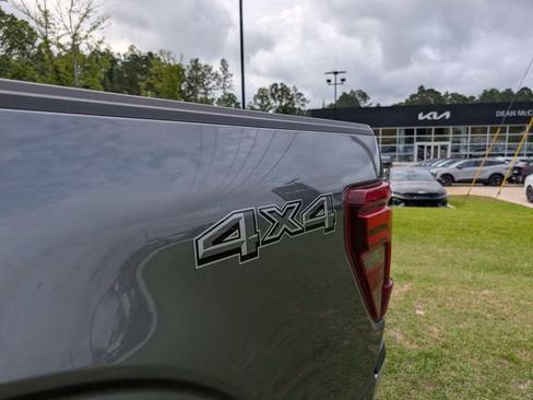 Used 2025 Ford F150 Lariat w/ Equipment Group 501A Mid AWD/4WD image 27