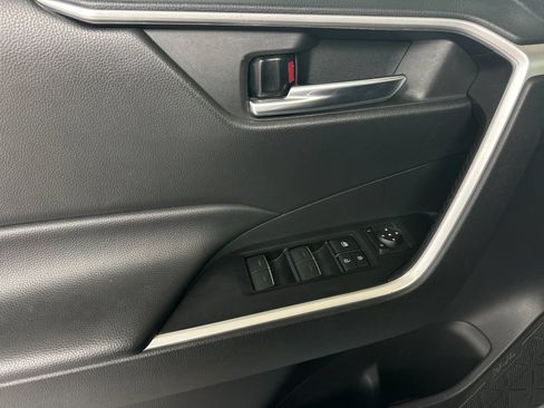 Used 2024 Toyota RAV4 XLE w/ Convenience Package FWD image 12