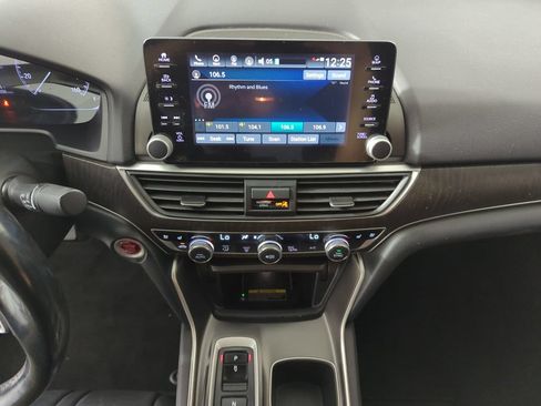 Used 2021 Honda Accord Touring image 14