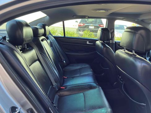 Used 2012 Hyundai Genesis 5.0 RWD image 42