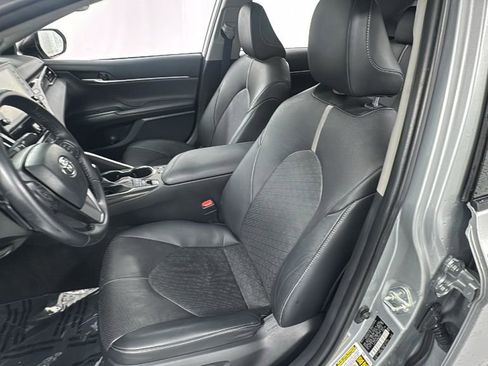 Used 2021 Toyota Camry XSE image 10