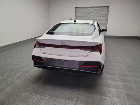 Used 2025 Hyundai Elantra SEL FWD image 7