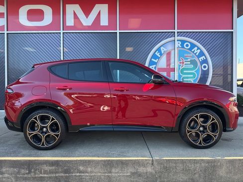 New 2025 Alfa Romeo Tonale image 2