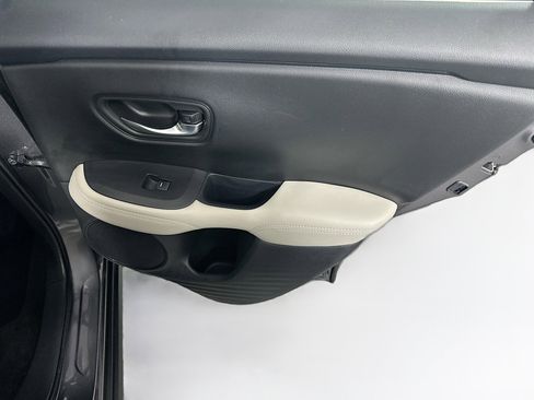 Used 2025 Honda HR-V LX image 27