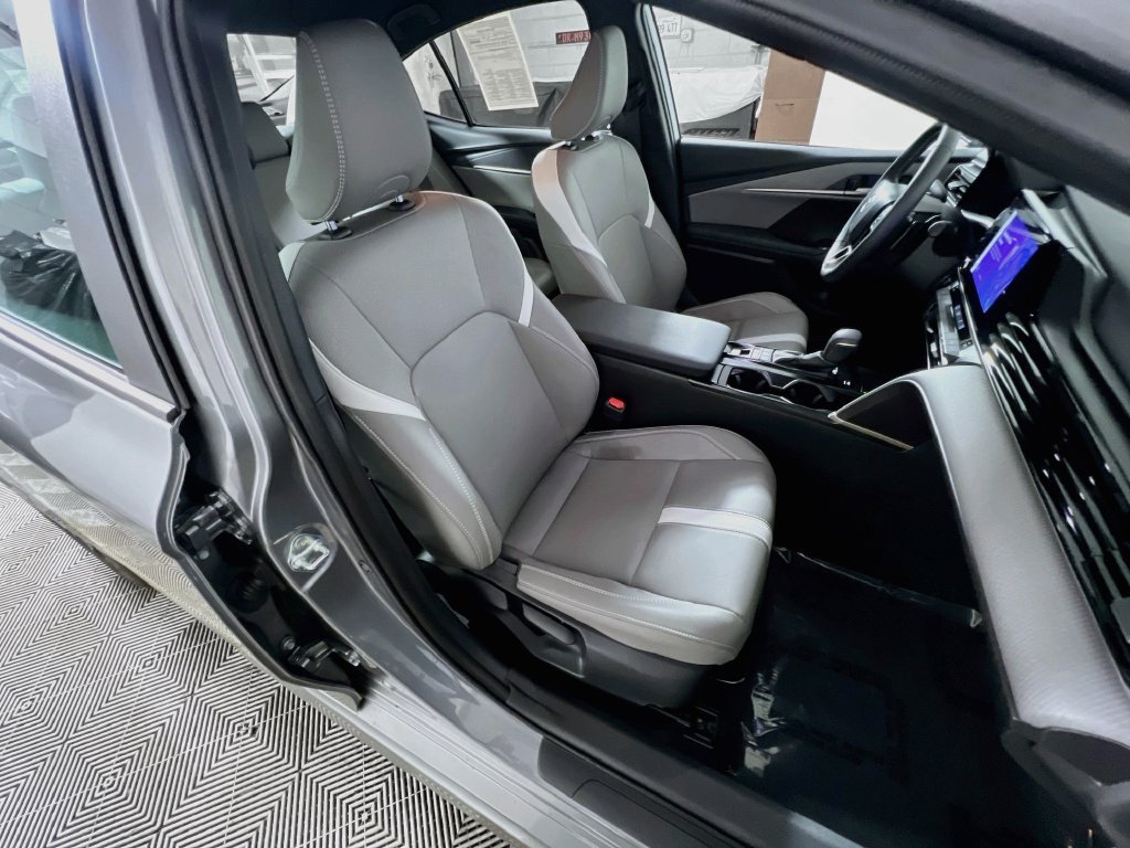 Used 2026 Toyota Camry SE FWD image 28
