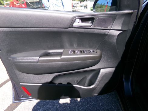 Used 2019 Kia Sportage LX AWD/4WD image 5
