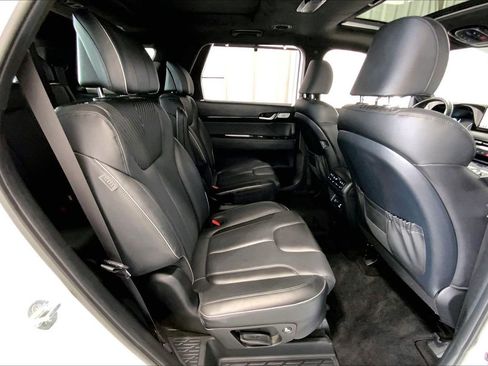 Used 2023 Hyundai Palisade Calligraphy image 19