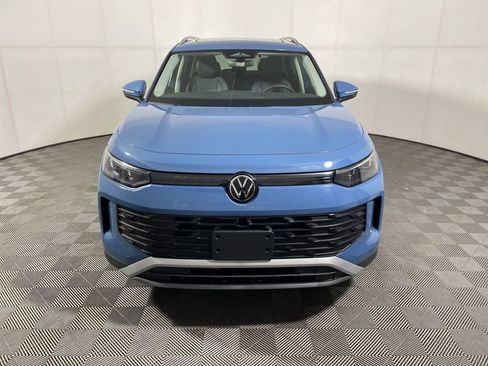 New 2026 Volkswagen Tiguan SE image 3