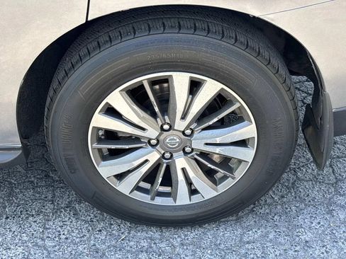 Used 2017 Nissan Pathfinder SL w/ SL Premium Package AWD/4WD image 7
