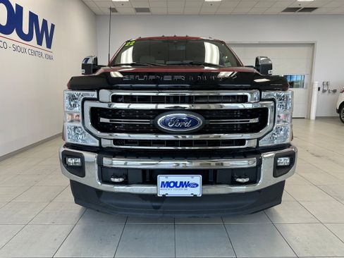 Used 2022 Ford F250 Lariat w/ Chrome Package AWD/4WD image 3