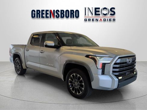 Used 2023 Toyota Tundra Limited w/ Power Package RWD image 7